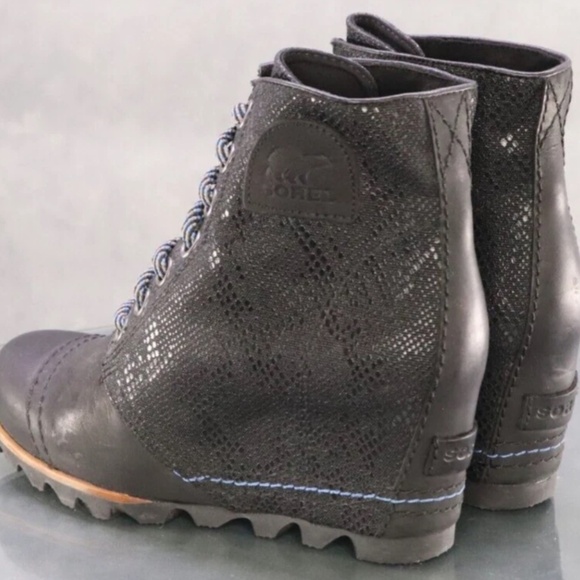 Sorel 1964 Premium Wedge Black Noir Snake Print Boot Size 5 - Picture 4 of 8